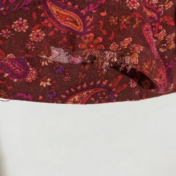 🎈Croft and Barrow women’s oversized paisley flowy burgundy bohemian top size 1X - Picture 5 of 7